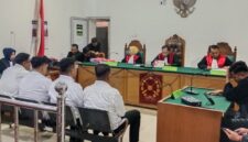Saat keempat terdakwa dihadirkan disidang Tipikor Palembang, kamis (25/6/2026) untuk mendengarkan pembacaan putusan.