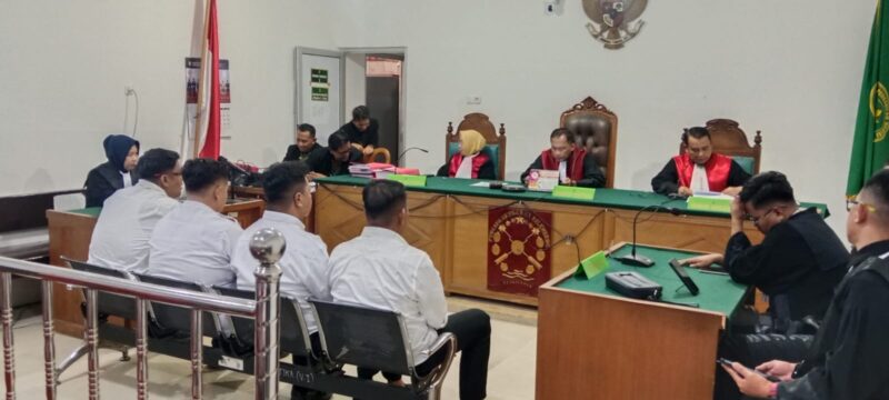 Saat keempat terdakwa dihadirkan disidang Tipikor Palembang, kamis (25/6/2026) untuk mendengarkan pembacaan putusan.