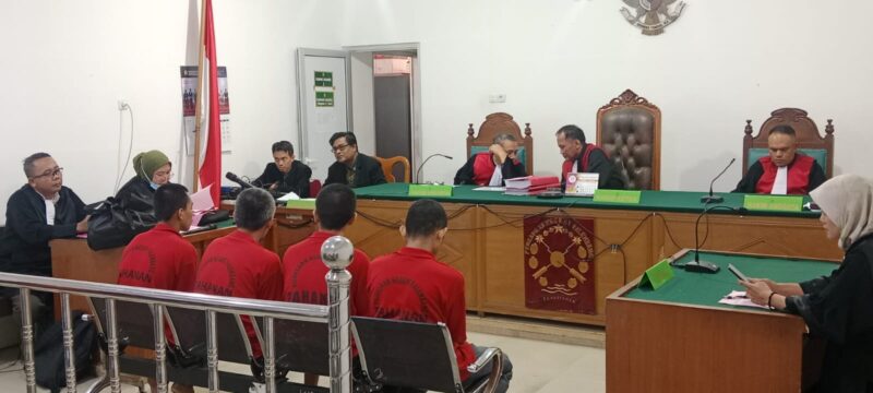 Saat empat terdakwa dihadirkan di PN Palembang, Untuk mendengarkan pembacaan tuntutan oleh JPU, Kamis (25/6/2026)