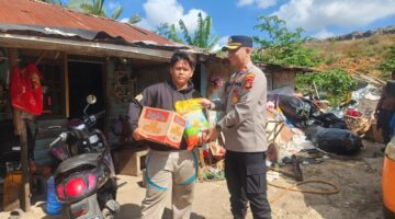 Foto : bantun sembako dari kapolsek sukarami