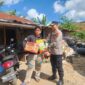 Foto : bantun sembako dari kapolsek sukarami