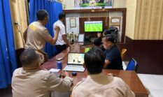 Gelar Nobar Pesta Bola Dunia 2026, Polsek Buay Madang Timur Ajak Warga Jaga Kamtibmas Lewat Olahraga
