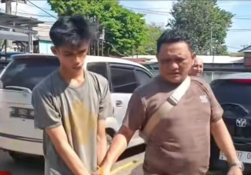 Foto:  pelaku digiring polisi