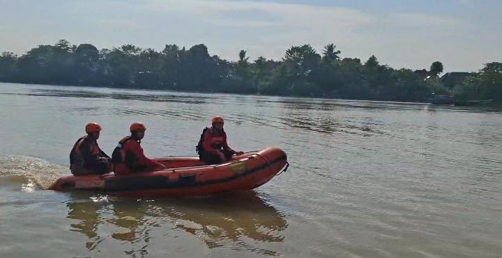 Tim SAR Gabungan cari korban di Sungai Ogan.