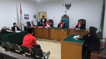Saat Hakim PN Palembang bacakan putusan terhadap Terdakwa M Irsan Putra pada persidangan yang digelar di PN Palembang, Senin (29/6/2026)