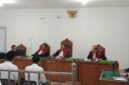 Saat tim penasehat hukumnya kedua terdakwa membaca Ekspresi di sidang PN Tipikor Palembang, Selasa (30/6/2026)