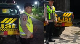Personel Polsek Buay Madang Timur saat melaksanakan Kegiatan Rutin Yang Ditingkatkan (KRYD). 