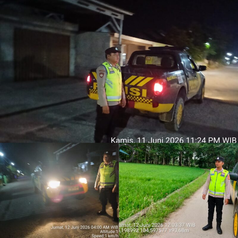 Personel Polsek Buay Madang Timur, Polres OKU Timur, melaksanakan pengamanan wilayah melalui Kegiatan Rutin Yang Ditingkatkan (KRYD) dan patroli dialogis lintas waktu (malam, subuh, dan siang) di kawasan Desa Banyumas Asri, Sumber Harjo, dan Sumber Mulyo. 