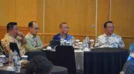 fhoto : kadiskominfo bersama sekretaris turut hadiri forum komunikasi digital 