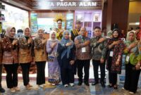 fhoto : wawako pagar alam tinjau stan pagar alam beri dukungan