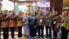 fhoto : wawako pagar alam tinjau stan pagar alam beri dukungan