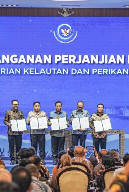Pertamina Patra Niaga bersama Kementerian Kelautan dan Perikanan Perkuat Penyediaan Energi bagi Nelayan