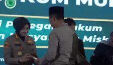 Foto : penghargaan dari Kapolda Sumsel