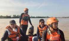 Perempuan Diduga Terseret Arus Sungai Komering, Tim SAR Gabungan Sisir Area Lakukan Pencarian