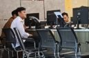 Foto :  pegawai rs bari saat membuat laporan polisi