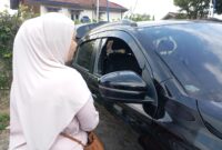 Mobil korban dipecahkan pelaku saat parkir di Kafe Kopi Dosoen.