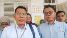 Saat tim kuasa hukum terdakwa Yansori, Sapriadi Syamsudin SH MH ditemui di PN Palembang, Rabu (8/7/2026)