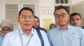 Saat tim kuasa hukum terdakwa Yansori, Sapriadi Syamsudin SH MH ditemui di PN Palembang, Rabu (8/7/2026)