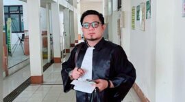 Saat tim kuasa kedua terdakwa ,Syarief Fahtul SH.Mkn ditemui di PN Palembang, Kamis (9/7/2026)