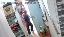 Beraksi Pelaku Pencurian di Toko ABA Terekam CCTV