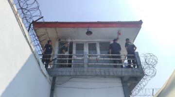 Perkuat Deteksi Dini, Lapas Sekayu Rutin Kontrol Area Brandgang dan Pos Menara Atas