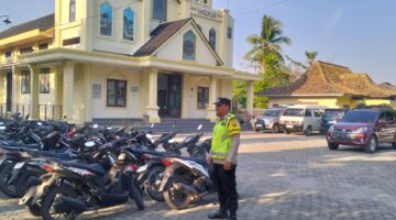 Polsek Buay Madang Timur Amankan Ibadah Minggu Kasih di Gereja Trinitas Bangun Sari
