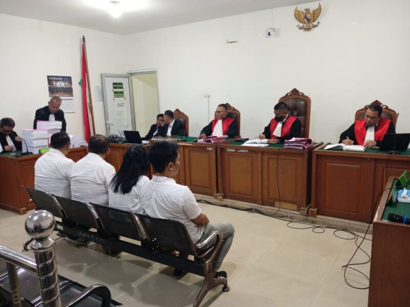 Saat JPU bancakan Tuntutan Empat terdakwa disidang di PN Tipikor Palembang,Senin (13/7/2026)