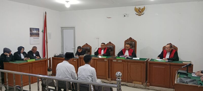 Saat majelis hakim bacakan putusan sela di persidangan yang digelar di PN Tipikor Palembang selasa  (14/7/2026)