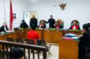 Saat majelis hakim bacakan putusan terhadap terdakwa Rendi disidang PN Palembang, Selasa (14/7/2026)