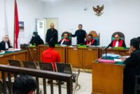 Saat majelis hakim bacakan putusan terhadap terdakwa Rendi disidang PN Palembang, Selasa (14/7/2026)