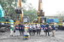 Petugas saat mengamankan barang bukti di lokasi. Foto: dokumen polisi.