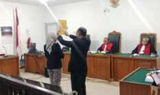 Hakim Tegaskan Saksi yang Pernah Ikuti Sidang Harus Diberitahukan, Tergugat Keberatan atas Kesaksian Dwi Handayani