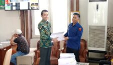 Saat tim kejari Palembang Melimpahkan berkas tiga tersangka ke PN Tipikor Palembang, Kamis (16/7/2026)
