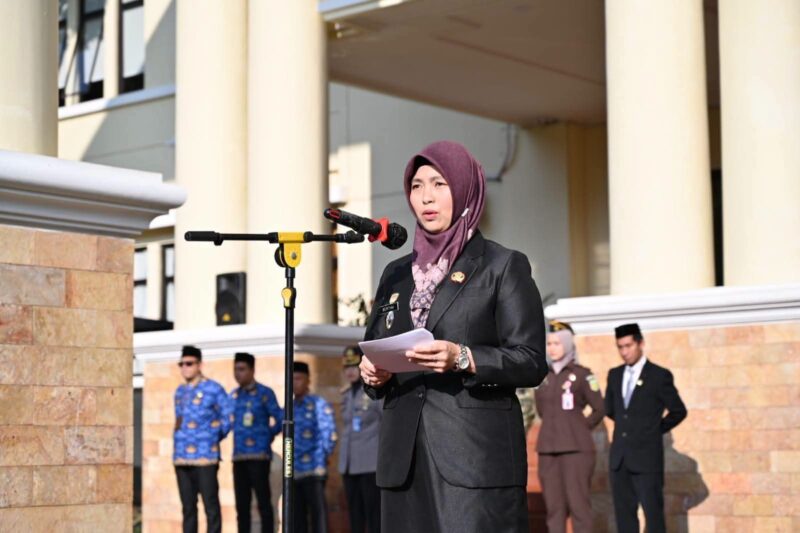 fhoto : wawako pagar alam hj. bertha bertindak sebagai inspektur upacara harkopnas ke-79 dan hani 2026