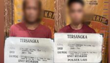 Kedua pelaku saat diamankan. Foto: polisi.