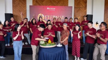 Wyndham Opi Hotel Palembang Rayakan HUT Ke-8, Berbagi ke Rumah Ibadah dan Tawarkan Promo Suite Eksklusif