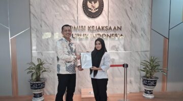 Direktur Eksekutif SIRA, Rahmat Sandi Iqbal, SH, saat menyampaikan laporan ke Komisi Kejaksaan RI terkait dugaan kejanggalan penanganan kasus korupsi Irigasi Ataran Air Lemutu, Selasa (21/7/2026).