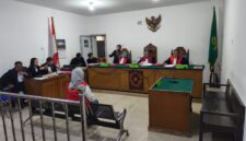 Saat majelis hakim bacakan Amar putusan terhadap Terdakwa Kurniati disidang PN Palembang, Selasa (21/7/2026)