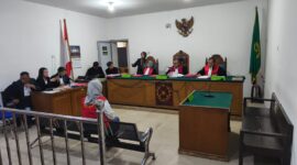 Saat majelis hakim bacakan Amar putusan terhadap Terdakwa Kurniati disidang PN Palembang, Selasa (21/7/2026)