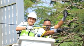 Walikota Palembang Putuskan Kabel Semrawut Kota Palembang 