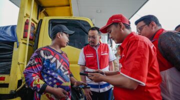 Dirut Pertamina Patra Niaga Pastikan Layanan SPBU di Palembang Berjalan Optimal