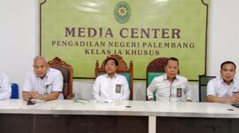 Foto ketua PN Palembang Kelas IA Khusus, Dr. I Nyoman Wiguna, SH, MH,saat gelar Pers Senin (27/7/2026
