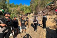 Ditkrimsus Polda Gorontalo Police Line Lubang Tambang Emas dI Bone Bolango