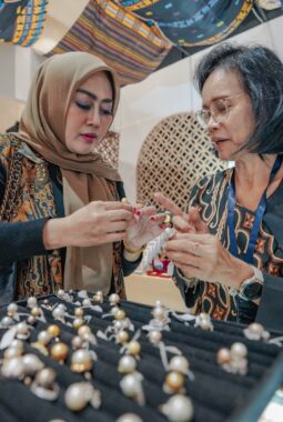 Pertamina Patra Niaga Bawa 11 UMKM Binaan Tampil di Indonesia Fashion Week 2026, Dukung UMKM Naik Kelas