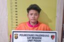 Pelaku beserta barang bukti saat diamankan. Foto: dokumen polisi.