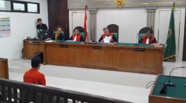 Saat JPU membaca tuntutan terhadap terdakwa Pansardi di sidang PN Palembang, Kamis (30/7/2026)