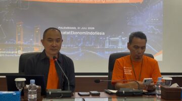 Kepala BPS Sumatera Selatan, Moh Wahyu Yulianto saat memaparkan terkait sensus ekonomi, Jum’at (31/7/2026). Foto: Tia