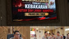 Kapolres OKU Timur AKBP Adik Listiyono, memberikan arahan saat memimpin Sosialisasi Pencegahan Kebakaran Hutan dan Lahan (Karhutla) di Aula Wicaksana Laghawa Polres OKU Timur.