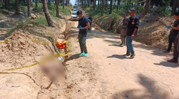 Polisi Selidiki Kematian Candra Warga Palembang Yang Ditemukan Tewas Di Parit PT Hindoli.