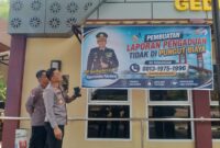 Foto:  Kapolrestabes memantau bener yang  dipasang